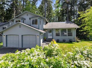 891 NE Wilshire Ct, Bremerton, WA 98311