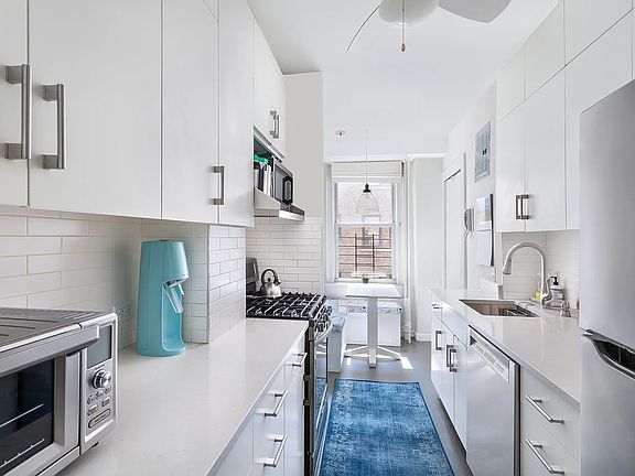 3rd image of 171 W 79th St APT 114