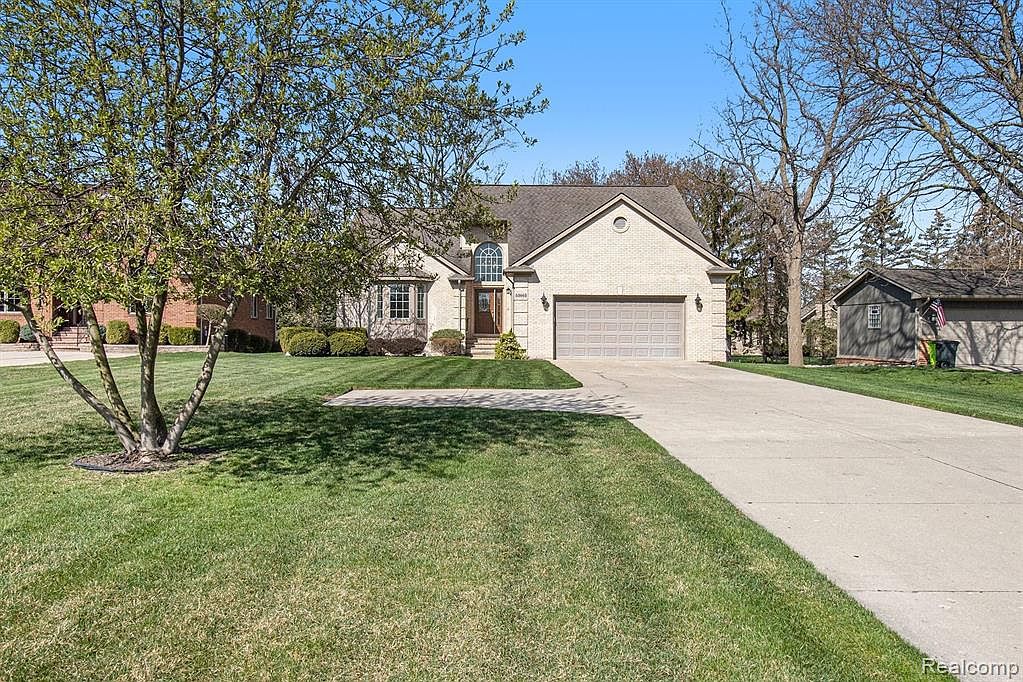 53663 Romeo Plank Rd, MI 48042 Zillow