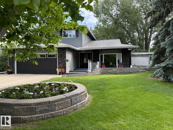 29 Lindbergh Cres, Saint Albert, AB T8N 2S8