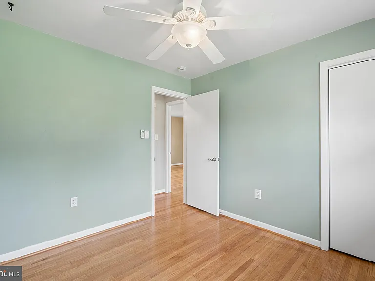 8109 Broadview Dr — Photo 12