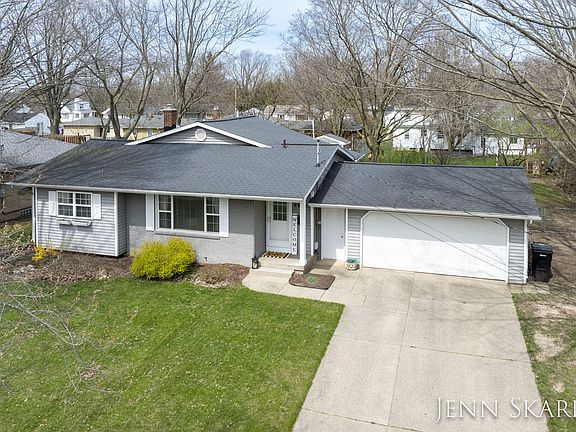 3rd image of 4091 Omaha St SW