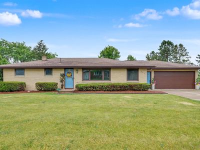 2416 Maplewood Dr, Asbury, IA, 52002