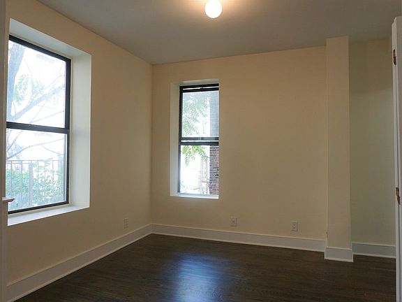 3rd image of 9 W 110th St APT 26