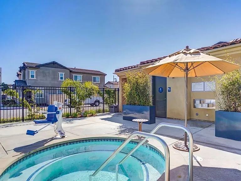 1172 Fox Field Ln — Photo 24