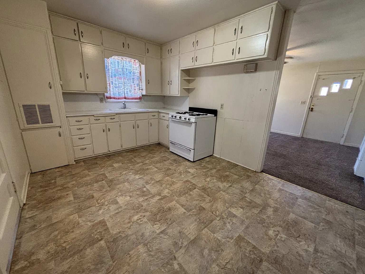 1 bed, 1.0 bath, 550 sqft, $500 — Photo 3