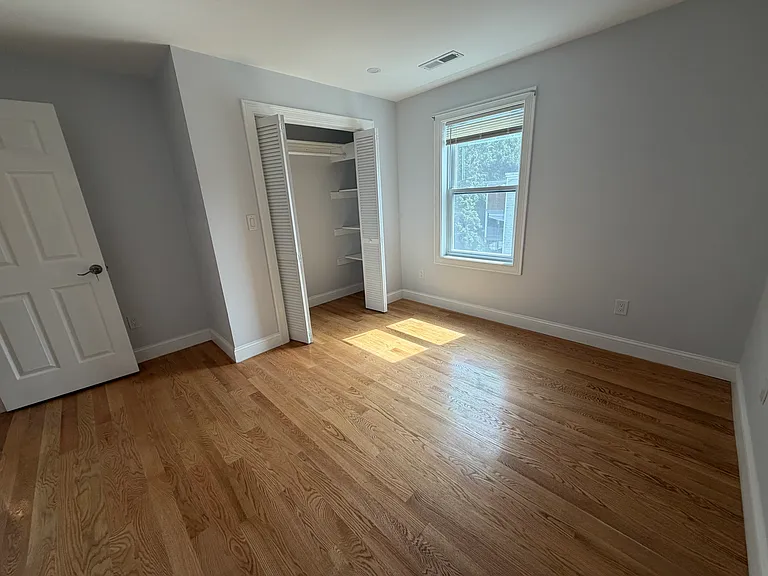 26 Newburg St — Photo 19