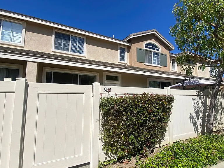 926 S Boulder Pl — Photo 2