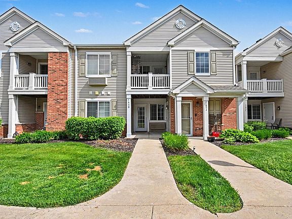 2nd image of 142 Bertram Dr Unit B