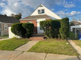 247 E Market St, Long Beach, NY 11561