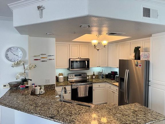 4th image of 9263 Regents Rd #B210