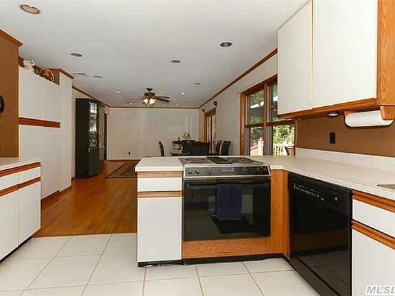 5th image of 25 Garden St