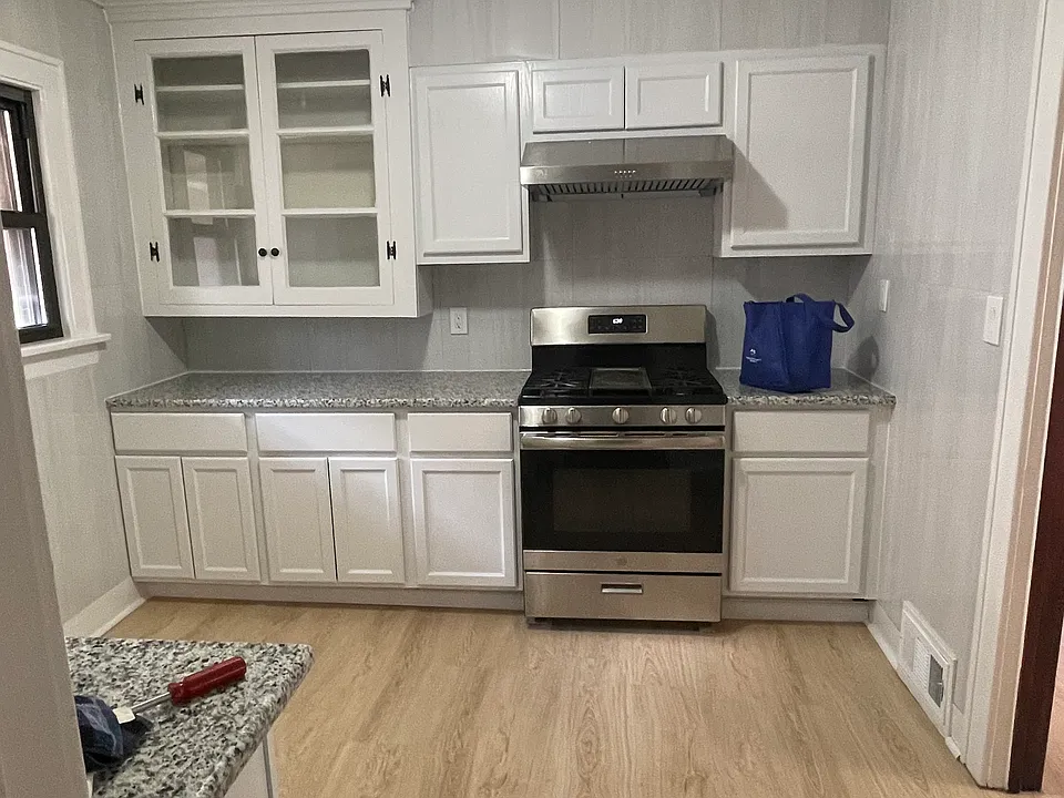 254 6th Ave #2