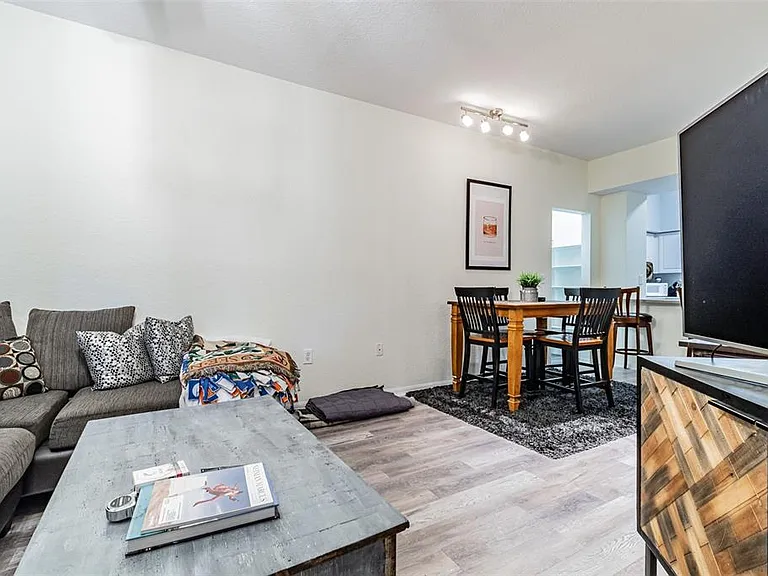 402 S Armenia Ave #116 — Photo 14