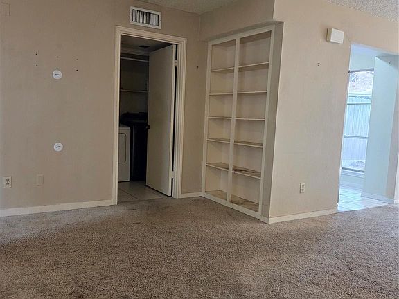 4th image of 7971 Kendalia Dr