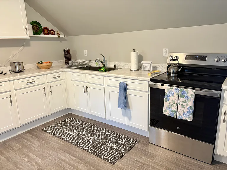 76 S Whittlesey Ave #3 — Photo 3