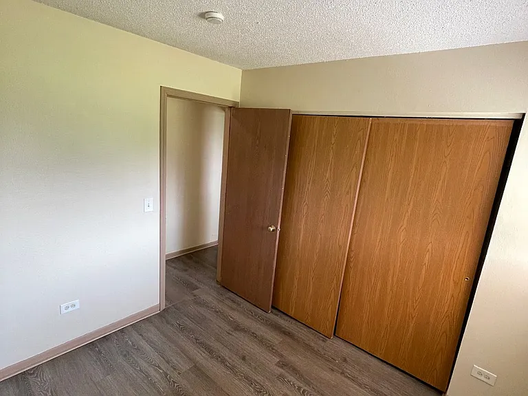 2200 Lewis Ave #103 — Photo 4