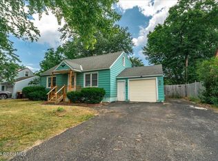 110 Polsin Dr, Schenectady, NY 12303