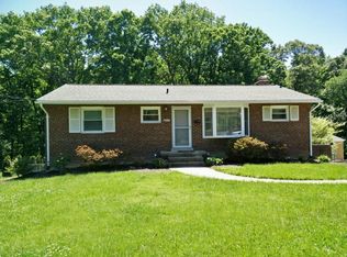 6717 Jerome St, Springfield, VA 22150