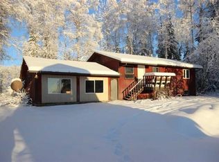 673 Farmers Loop Rd, Fairbanks, AK 99712