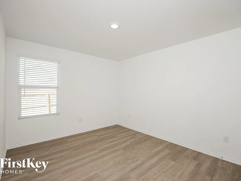 6532 Scarecrow Way — Photo 10