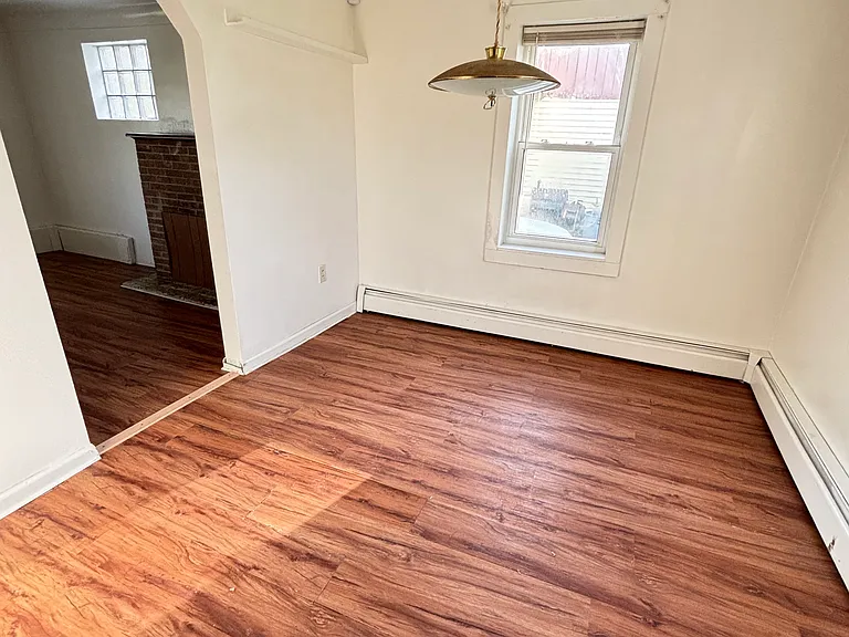 904 Jefferson St — Photo 6