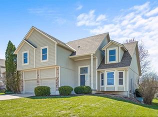2217 SE 3rd St, Lees Summit, MO 64063