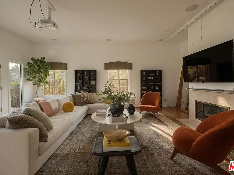15330 Del Gado Dr — Photo 12