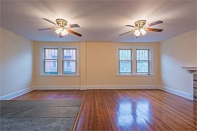 4th image of 132 S Pennsylvania Ave #3