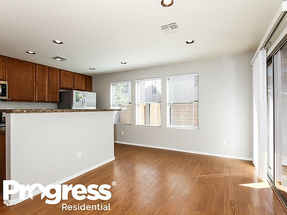 4th image of 7951 W Lynwood St