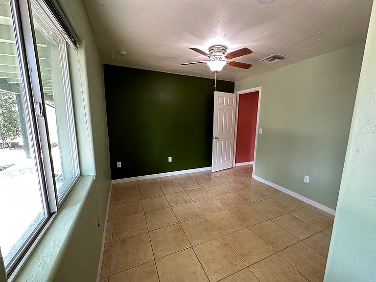 2208 N Rita Ave — Photo 9