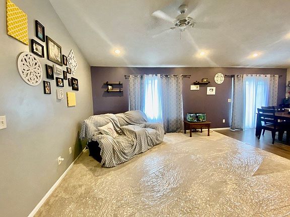 3rd image of 4244 Yarrow Dr