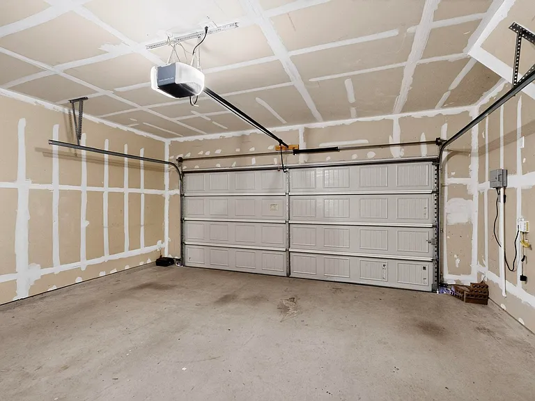 2409 Buelingo Ln — Photo 20