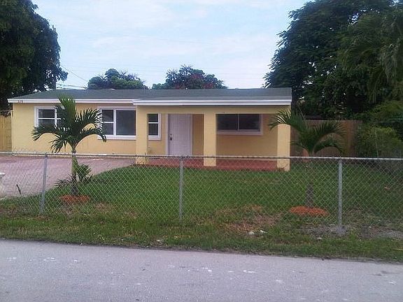 2nd image of 2178 Bonnie Dr