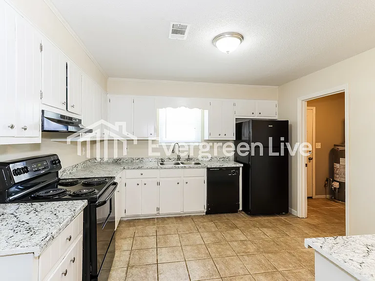 2664 Carrington Dr — Photo 6