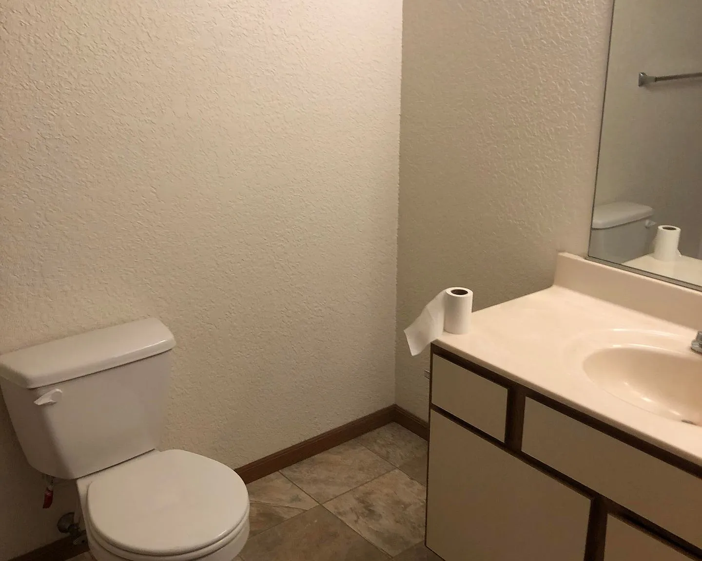 Woodridge Apartments — Photo 4