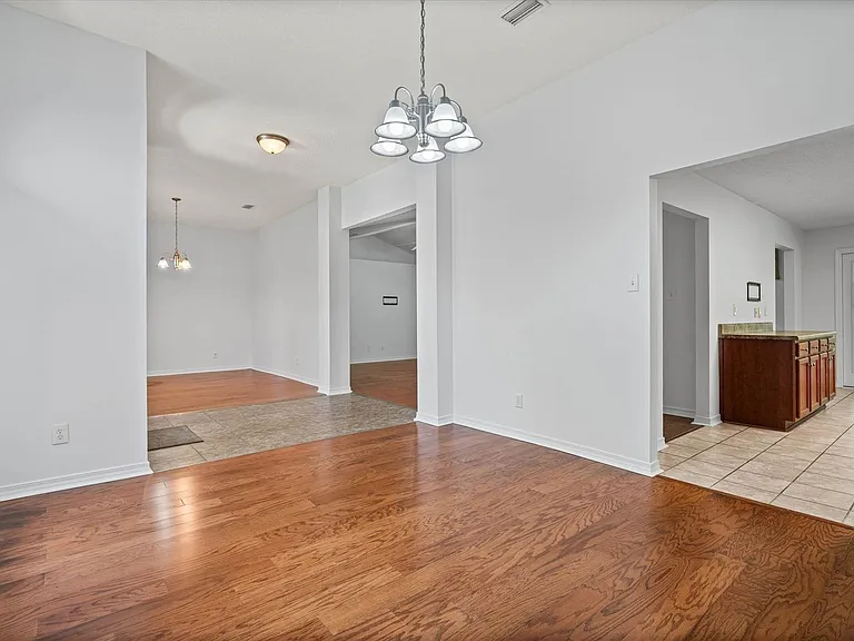 4120 Fenwick Loop W — Photo 6