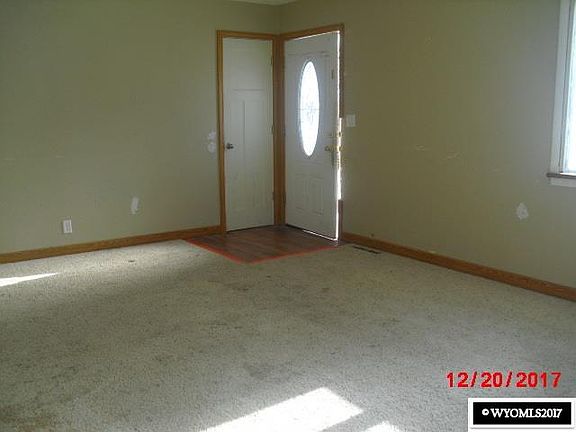 3rd image of 711 Washakie Ave