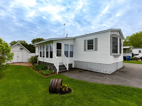 94 Blackberry Place, Kittery, ME 03904