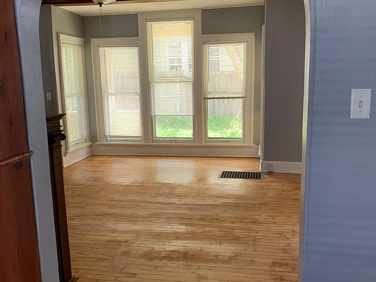 1012 W Colfax Ave — Photo 22