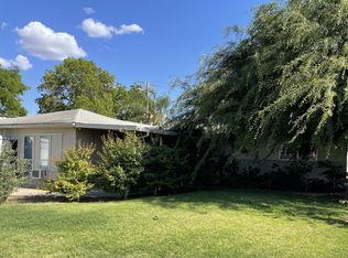479 E Citrus Dr, Farmersville, CA 93223