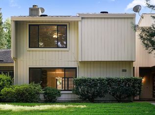 1117 Commons Dr, Sacramento, CA 95825