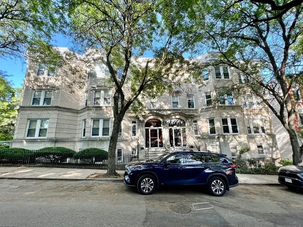 23 Warwick Rd APT 5, Brookline, MA 02445