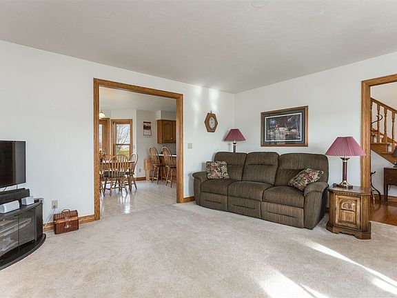 Open to Kitchen-Dinette