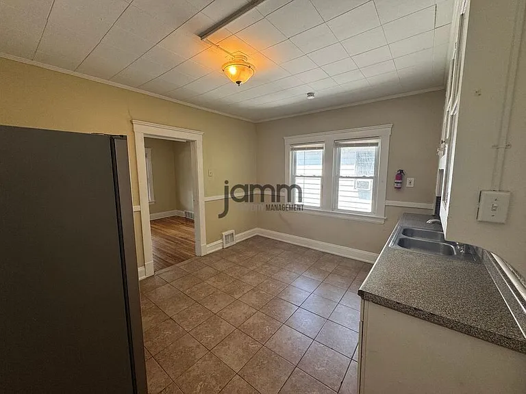 3300 Altoona Rd #4 — Photo 3