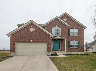 1721 Hunters Ridge Dr, Troy, OH 45373
