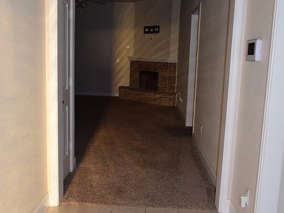 3rd image of 9603 Holiday Dr