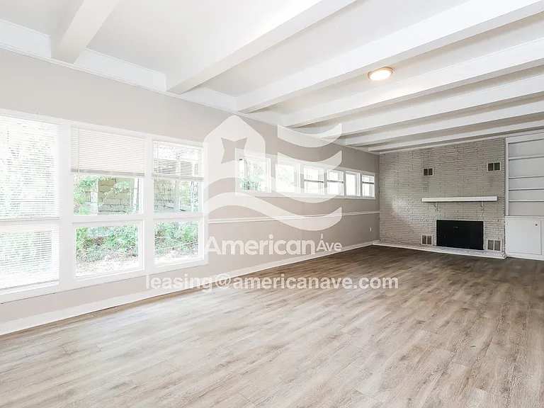 774224_003_living_room_13972881.jpg