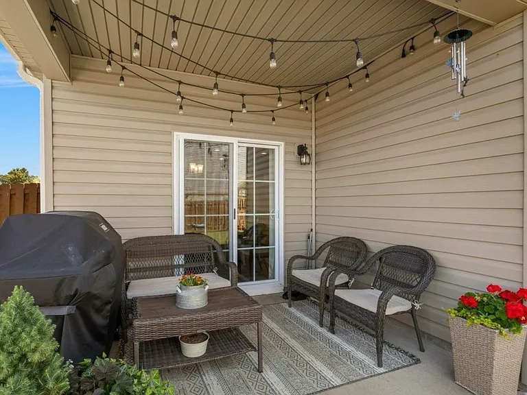 New Spring Ln — Photo 3