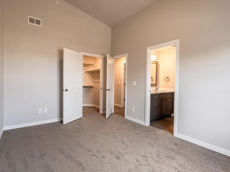 1710 9th Ave #3B — Photo 8